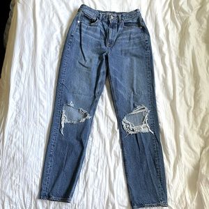 American eagle mom jeans, size 6 long